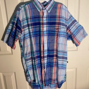 VINTAGE PLAID BUTTON DOWN!!!!